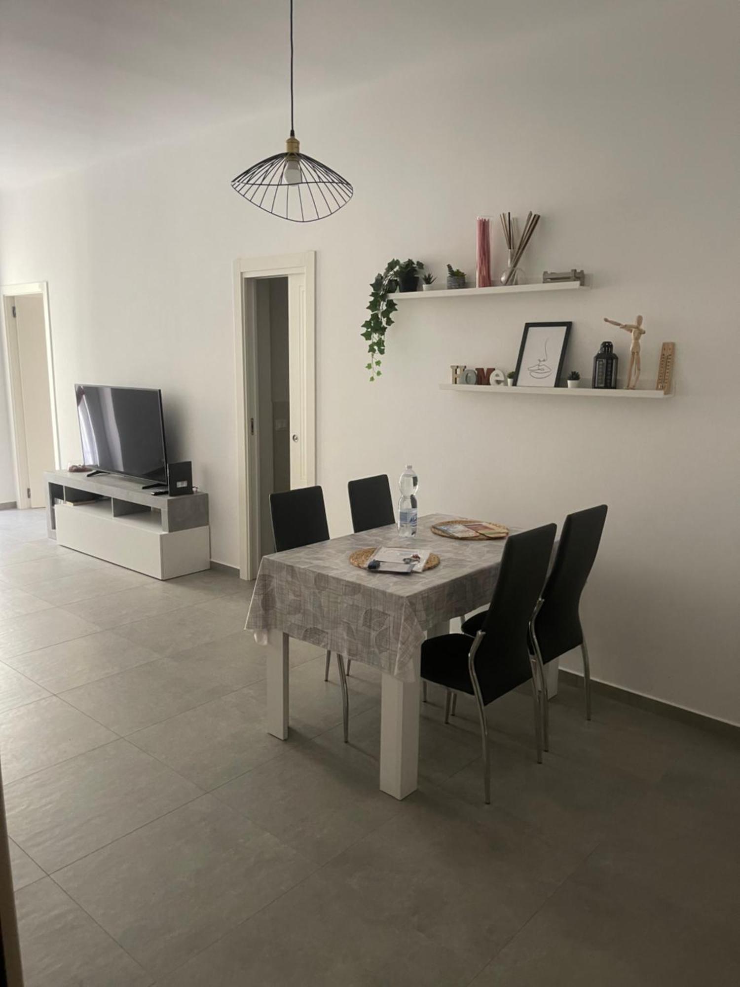 Deluxe Apartment Self Check In Parking Генуя Экстерьер фото